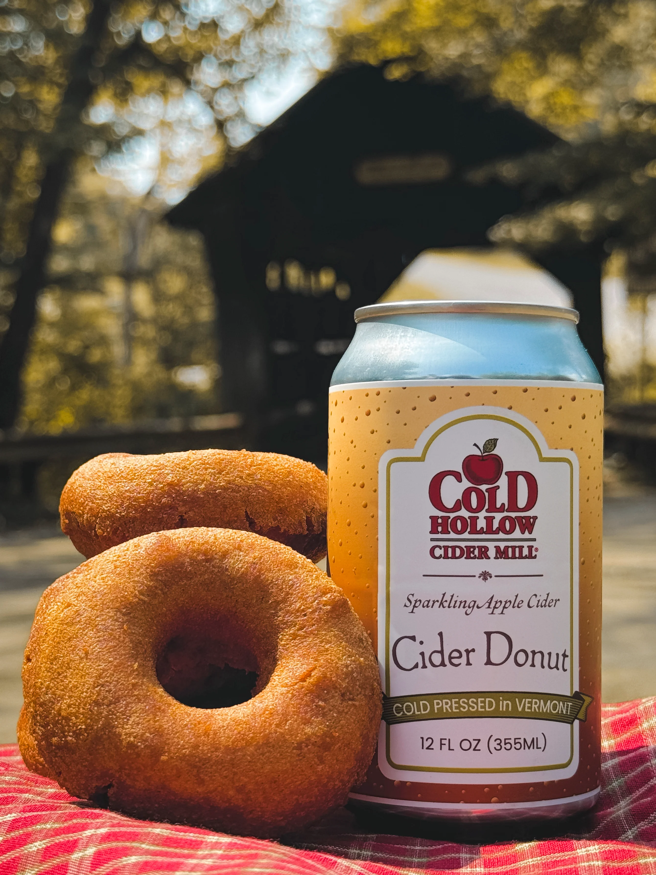 Cold Hollow - Sparkling Cider Donut 4 Pack (12 oz cans) - Image 4